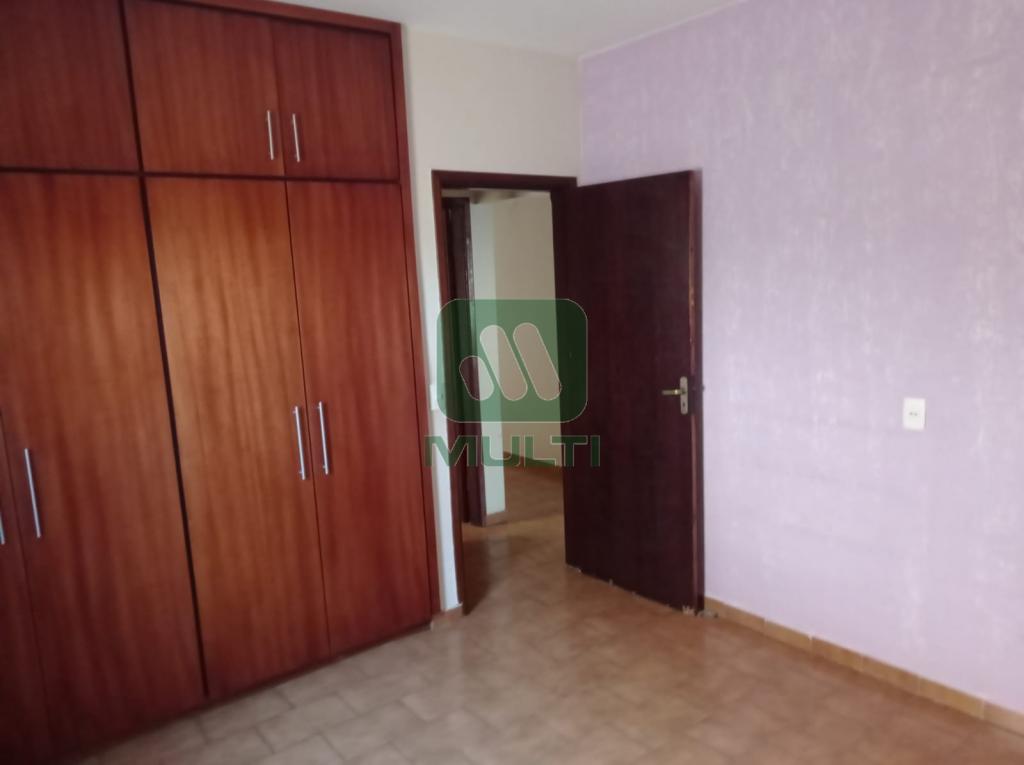 Casa à venda com 2 quartos, 170m² - Foto 6