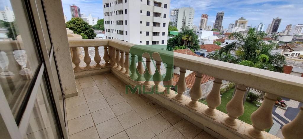 Apartamento à venda com 3 quartos, 160m² - Foto 3