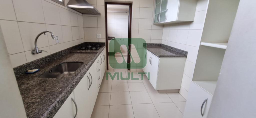 Apartamento à venda com 3 quartos, 160m² - Foto 6