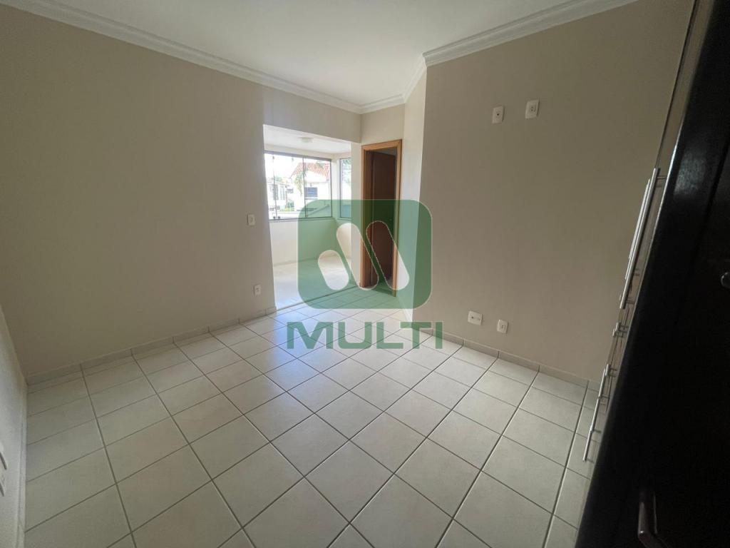 Casa à venda com 4 quartos, 370m² - Foto 16