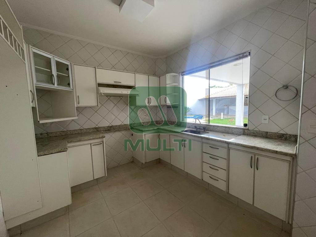 Casa à venda com 4 quartos, 370m² - Foto 23