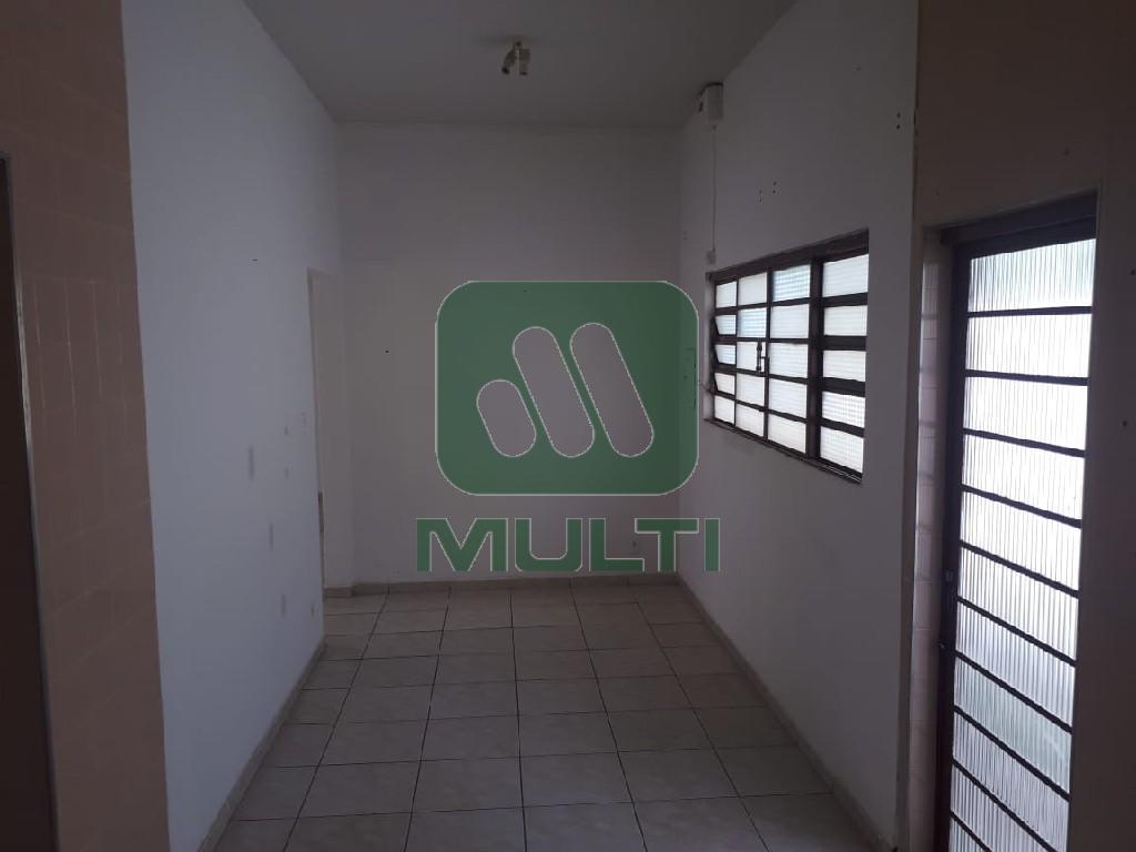 Casa à venda com 5 quartos, 250m² - Foto 13