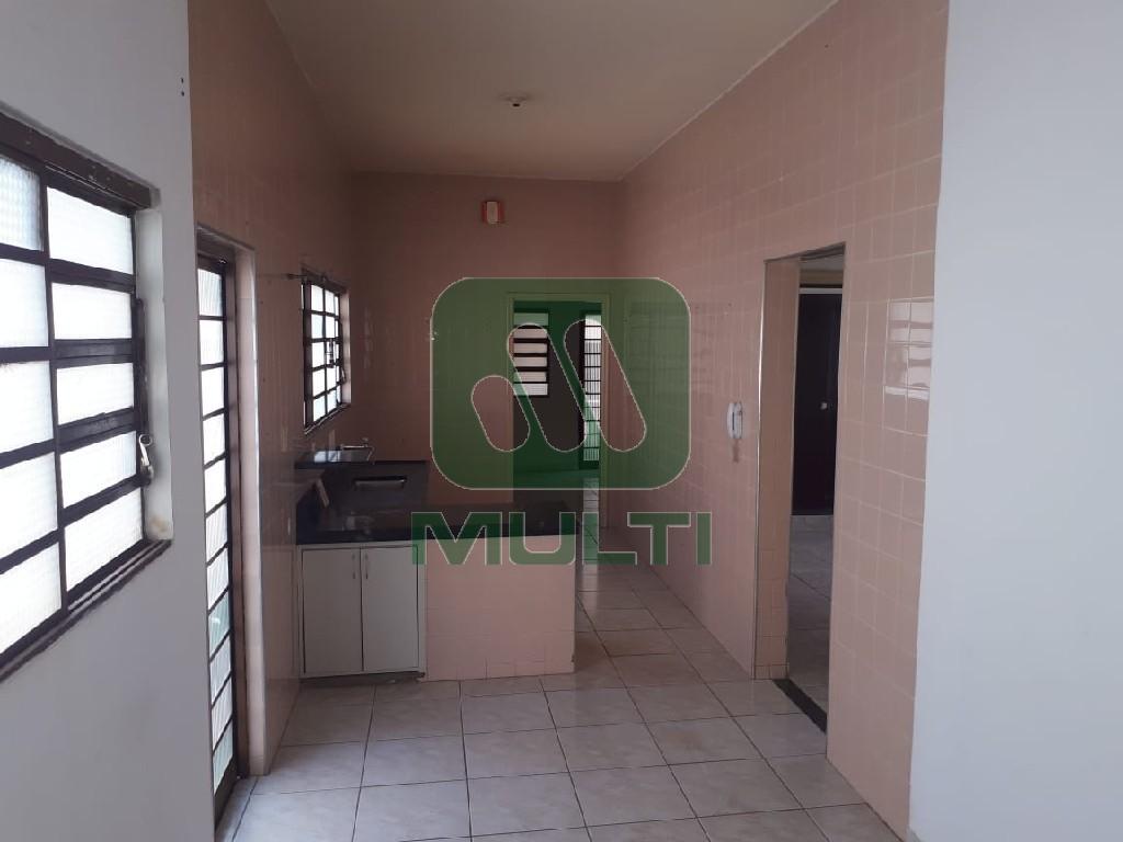 Casa à venda com 5 quartos, 250m² - Foto 14