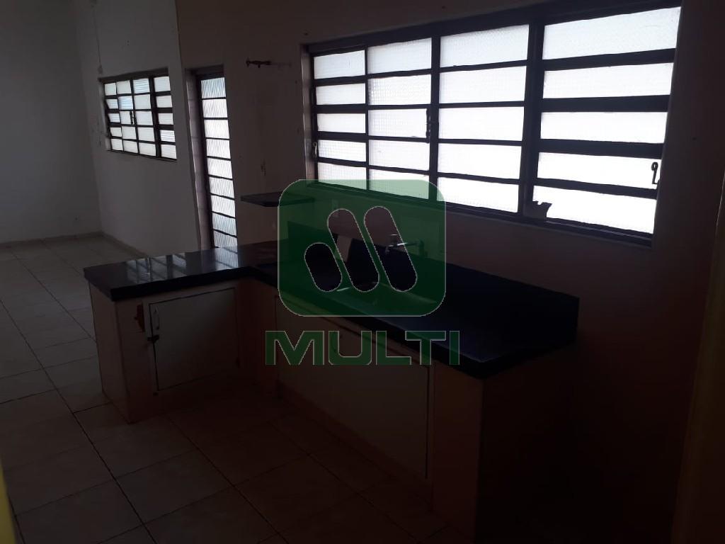 Casa à venda com 5 quartos, 250m² - Foto 18