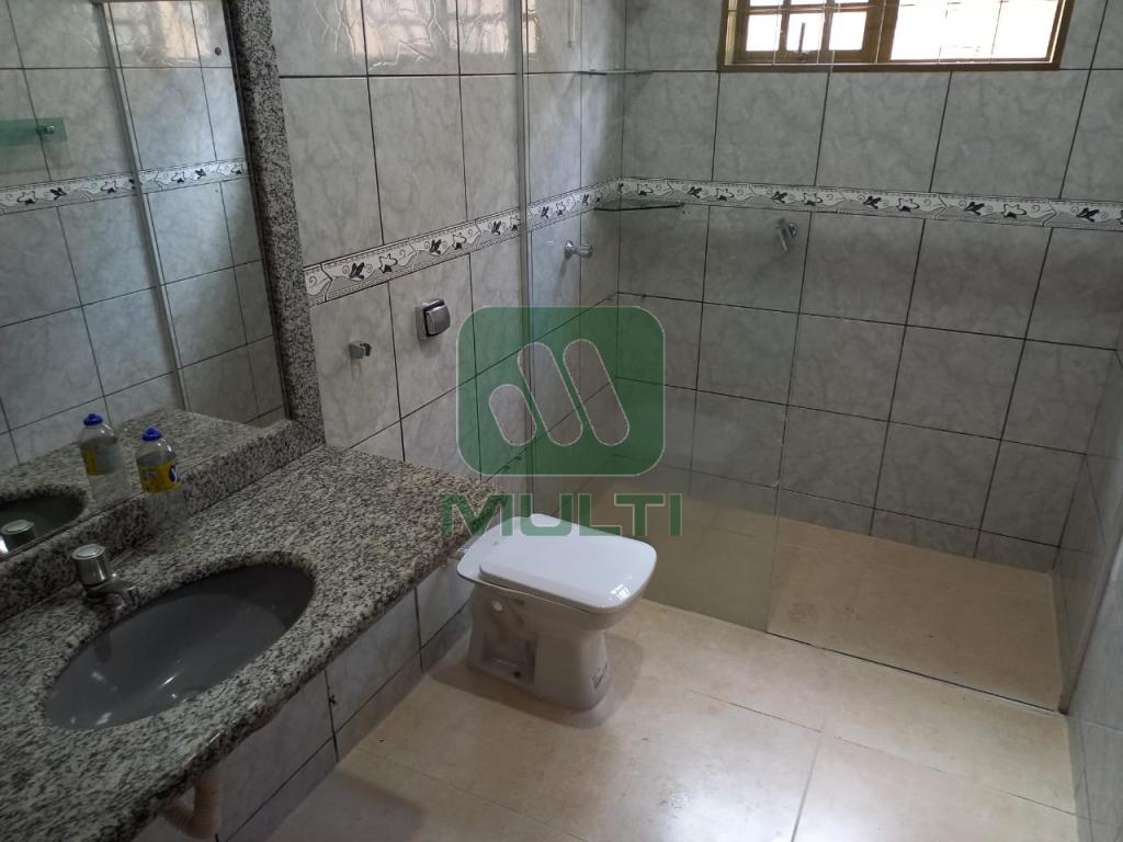 Casa à venda com 6 quartos, 309m² - Foto 8