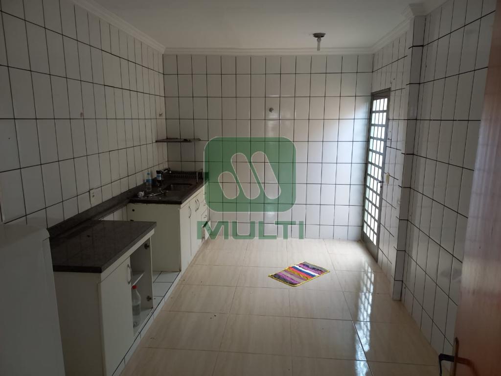 Casa à venda com 6 quartos, 309m² - Foto 17