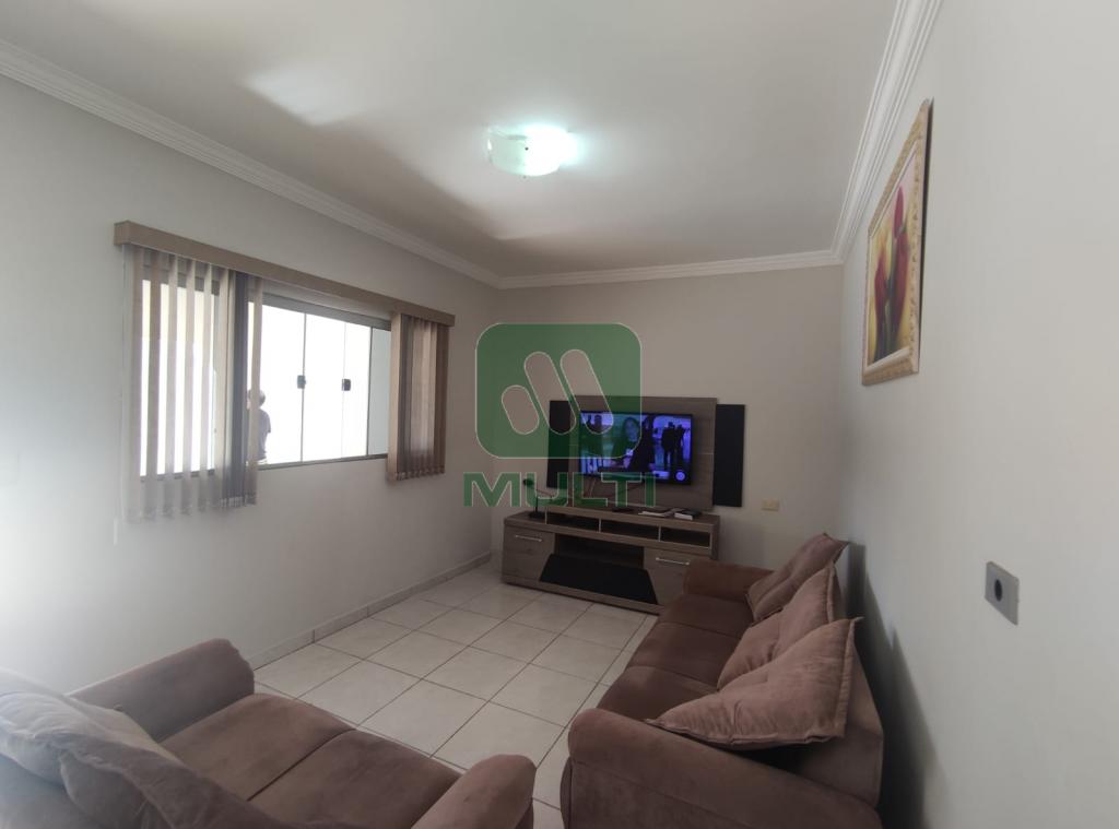 Casa à venda com 3 quartos, 99m² - Foto 4