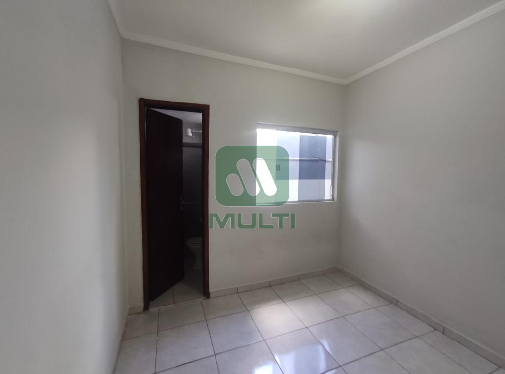 Casa à venda com 3 quartos, 99m² - Foto 12