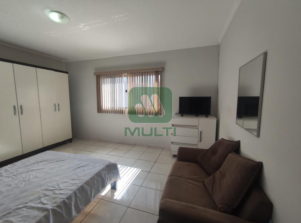 Casa à venda com 3 quartos, 99m² - Foto 18