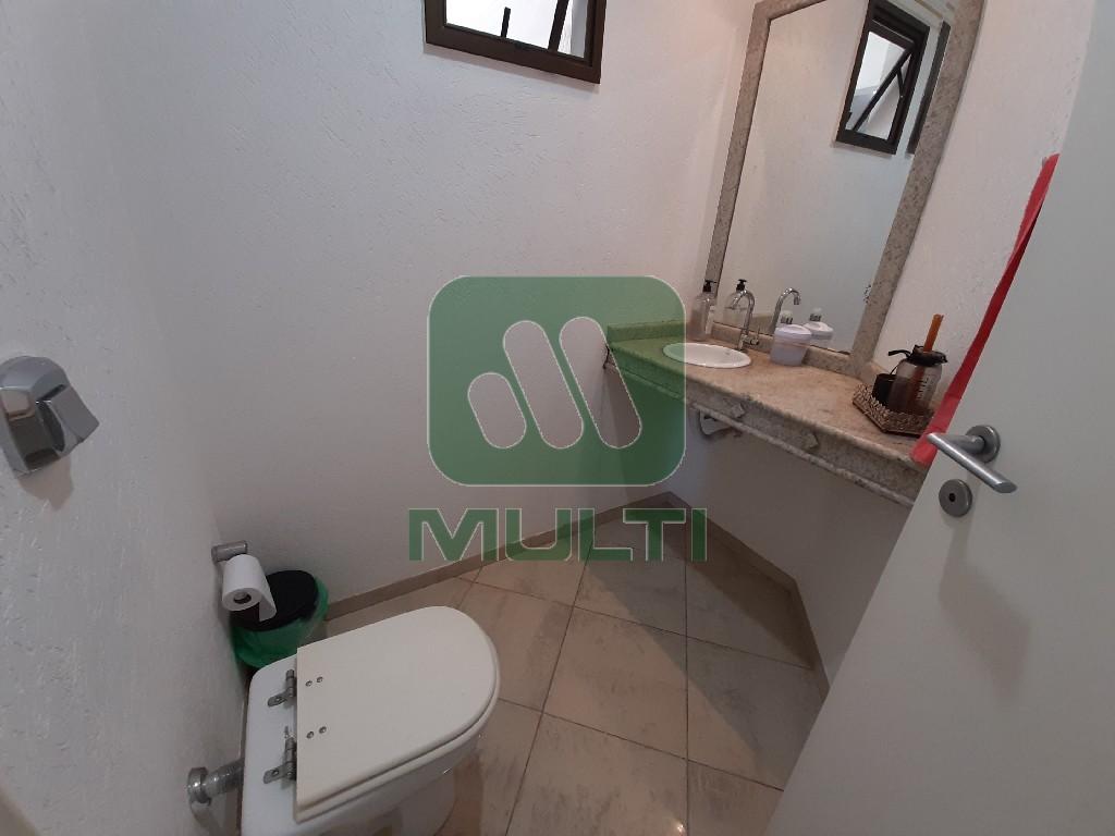 Apartamento à venda com 3 quartos, 140m² - Foto 3