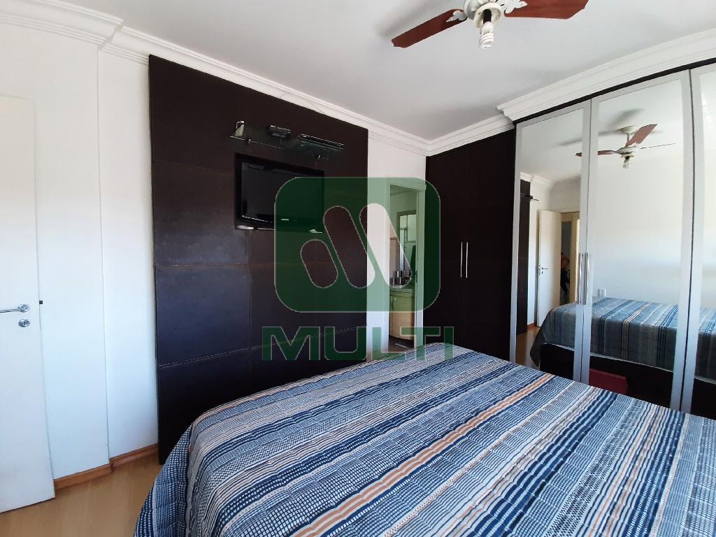 Apartamento à venda com 3 quartos, 140m² - Foto 11