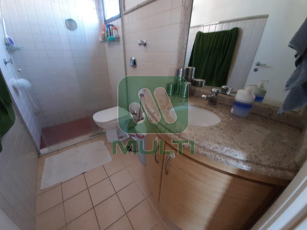 Apartamento à venda com 3 quartos, 140m² - Foto 12