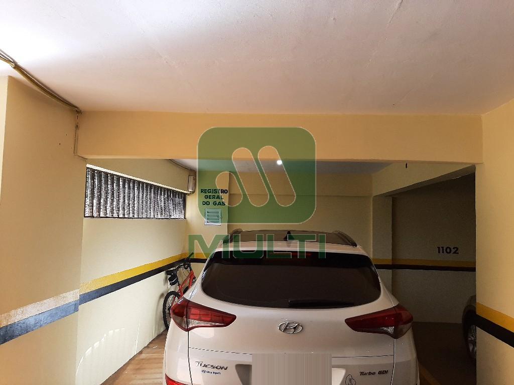 Apartamento à venda com 3 quartos, 140m² - Foto 19