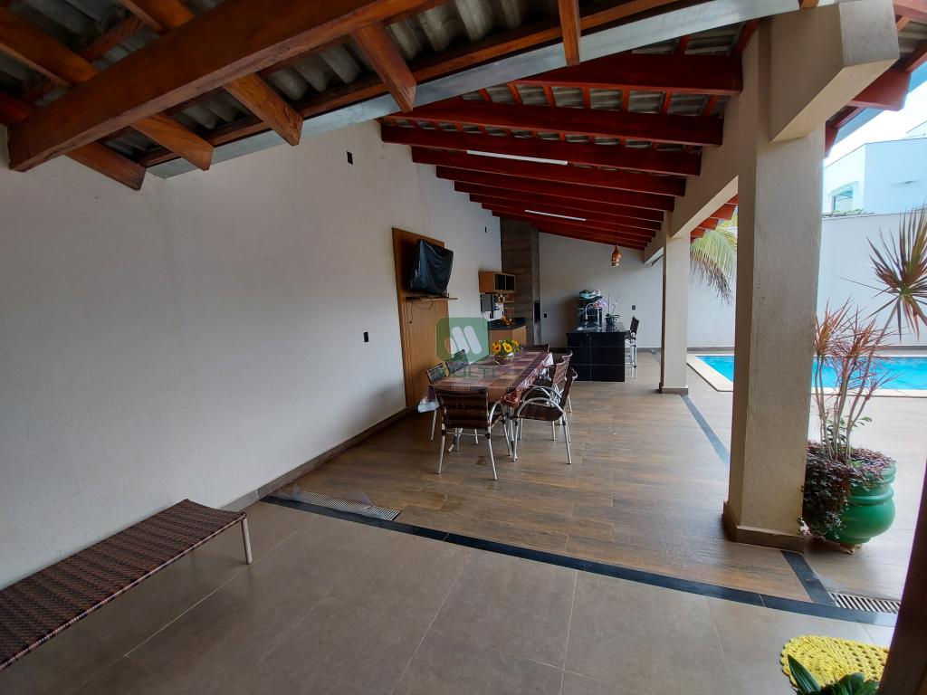 Casa de Condomínio à venda com 3 quartos, 239m² - Foto 14