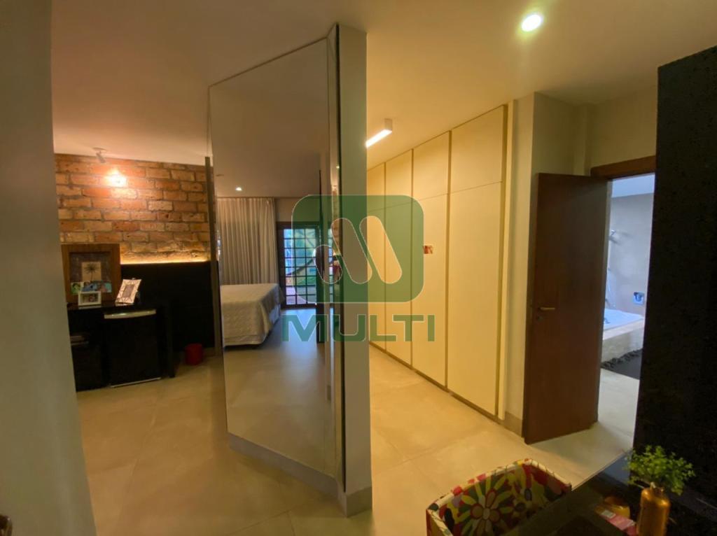 Casa à venda com 3 quartos, 554m² - Foto 17