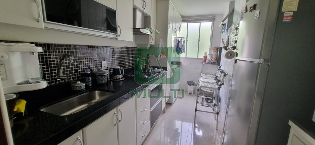 Apartamento à venda com 3 quartos, 76m² - Foto 15