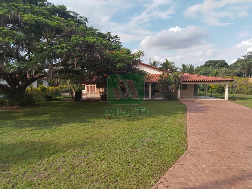 Fazenda à venda com 3 quartos, 652m² - Foto 2