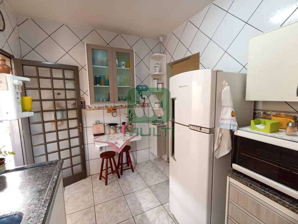 Casa à venda com 3 quartos, 123m² - Foto 5