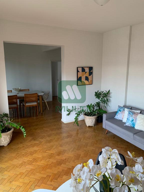 Apartamento à venda com 3 quartos, 155m² - Foto 2