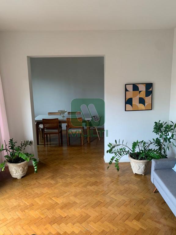 Apartamento à venda com 3 quartos, 155m² - Foto 4