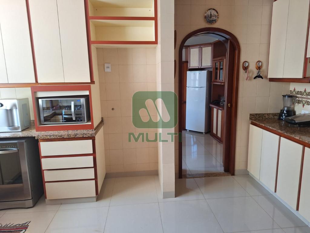 Apartamento à venda com 3 quartos, 317m² - Foto 7