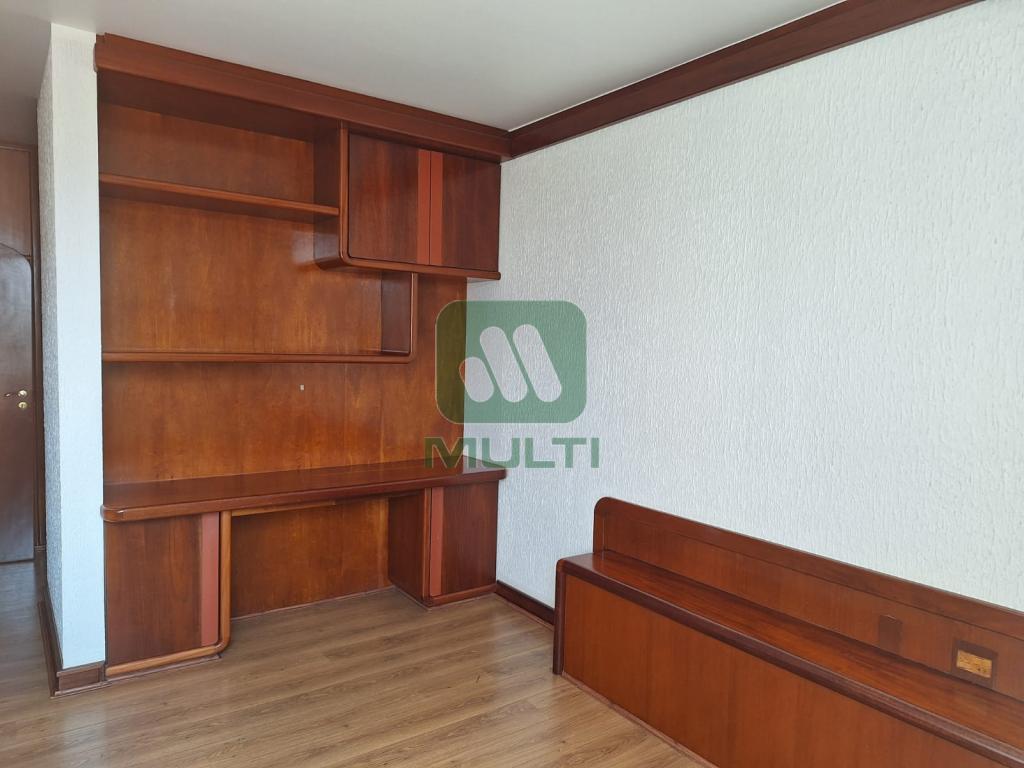 Apartamento à venda com 3 quartos, 317m² - Foto 12