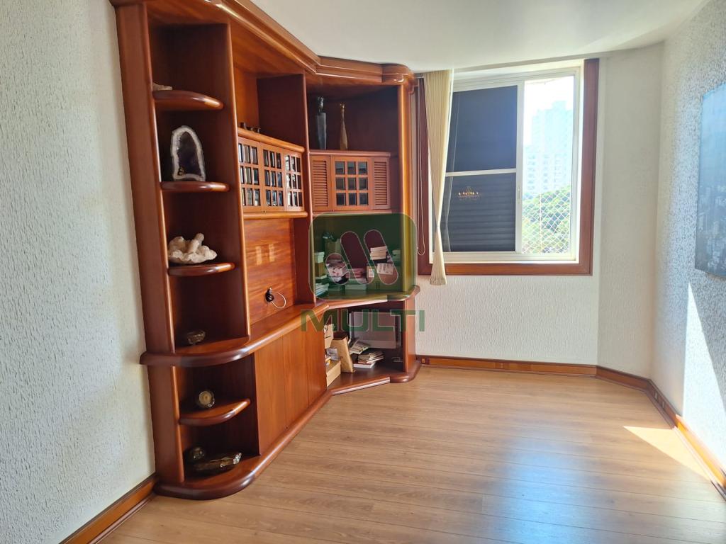 Apartamento à venda com 3 quartos, 317m² - Foto 16