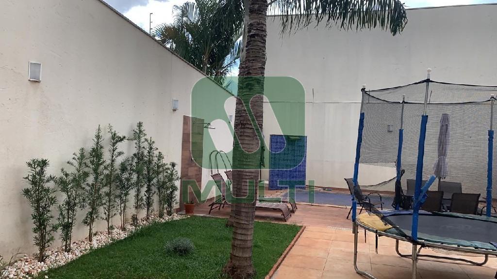 Casa à venda com 4 quartos, 350m² - Foto 4