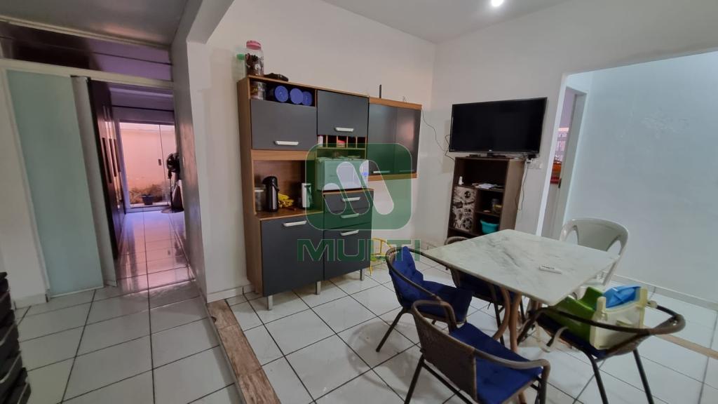 Casa à venda com 2 quartos, 143m² - Foto 5