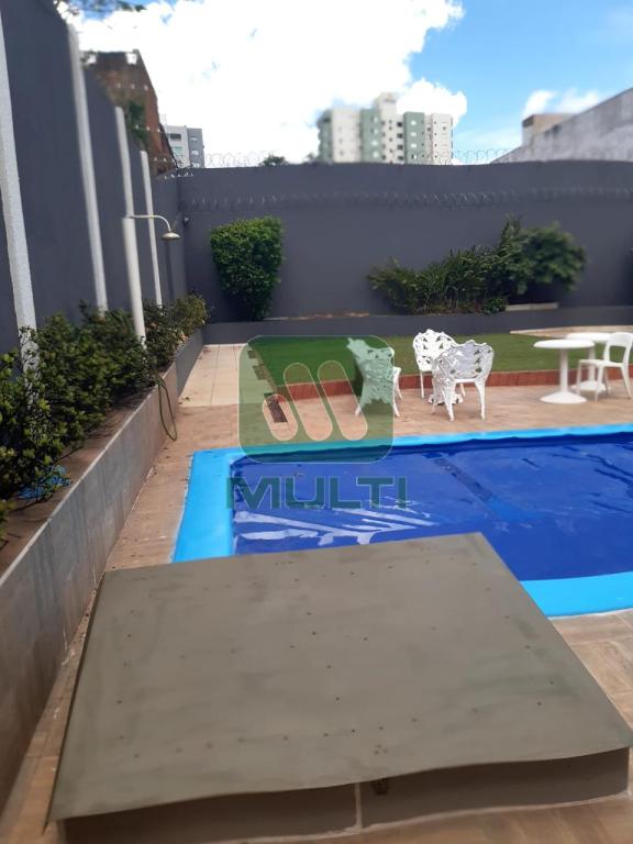 Casa à venda com 4 quartos, 430m² - Foto 30