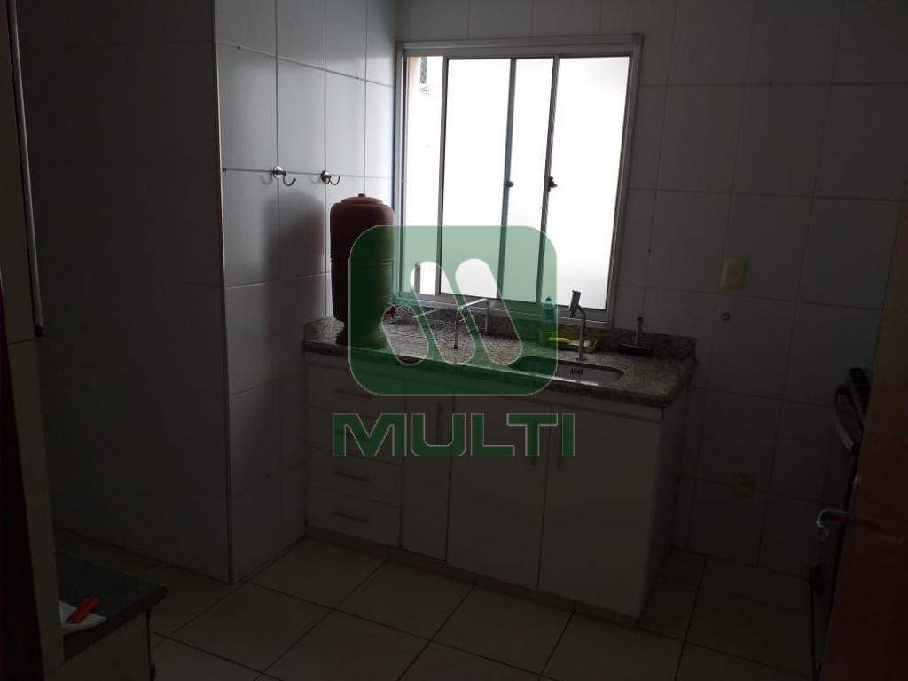 Apartamento à venda com 3 quartos, 106m² - Foto 8