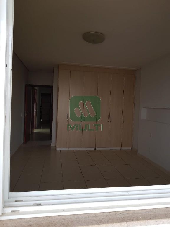 Casa à venda com 3 quartos, 200m² - Foto 10