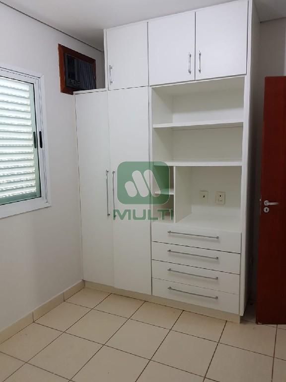 Casa à venda com 3 quartos, 200m² - Foto 17