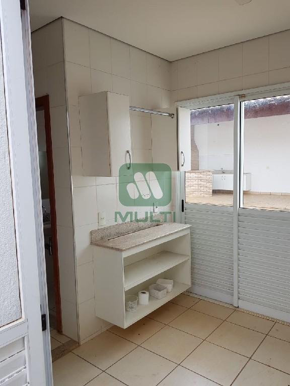 Casa à venda com 3 quartos, 200m² - Foto 18