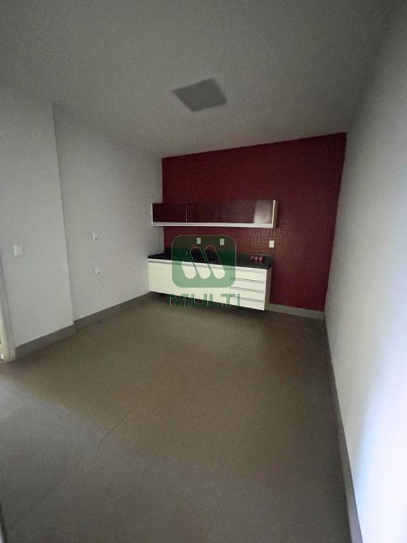 Conjunto Comercial-Sala à venda com 1 quarto, 114m² - Foto 4