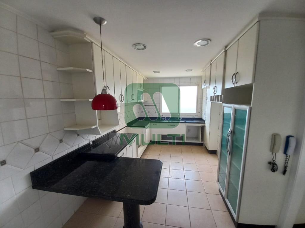 Apartamento à venda com 3 quartos, 180m² - Foto 16