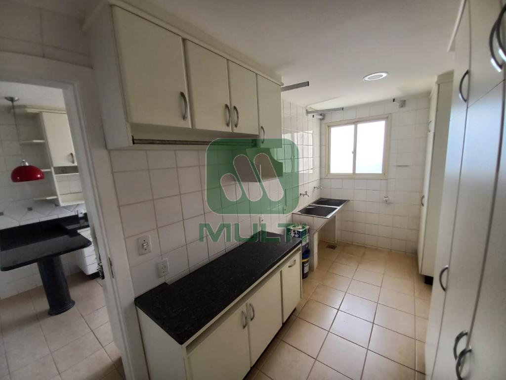 Apartamento à venda com 3 quartos, 180m² - Foto 21