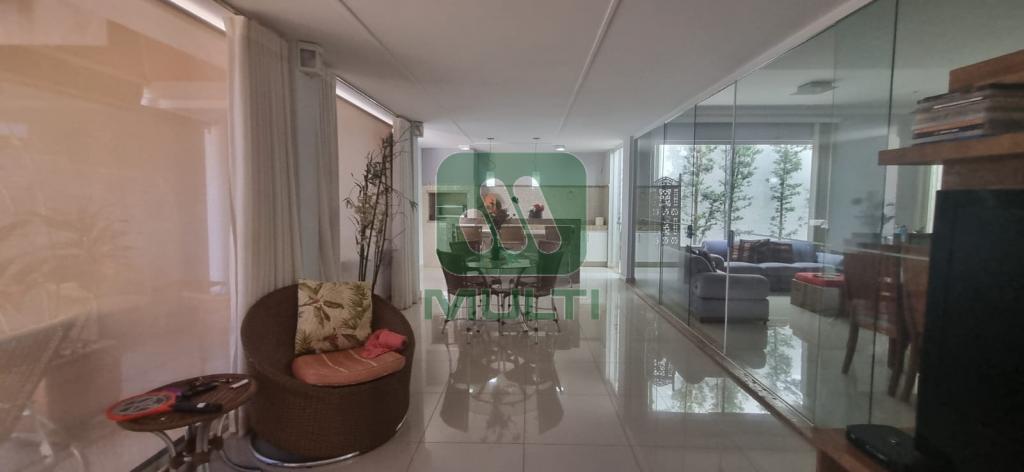 Casa à venda com 4 quartos, 422m² - Foto 4