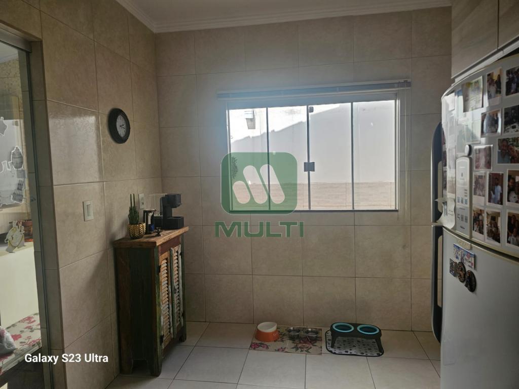 Casa à venda com 3 quartos, 200m² - Foto 6