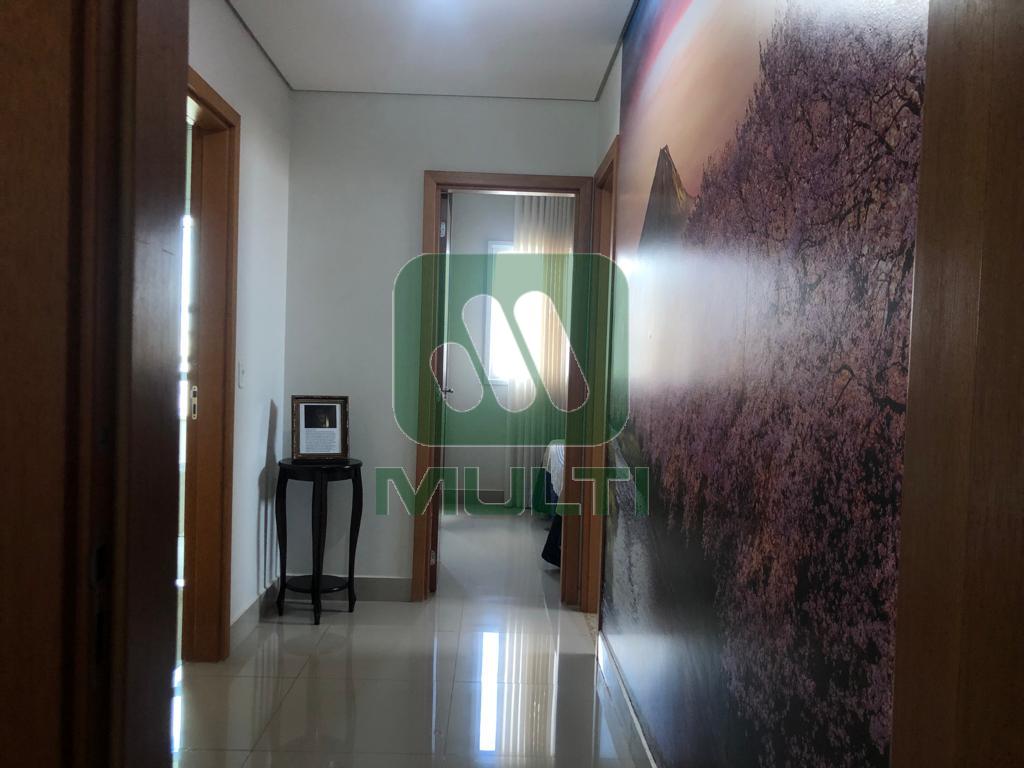 Apartamento à venda com 3 quartos, 129m² - Foto 4