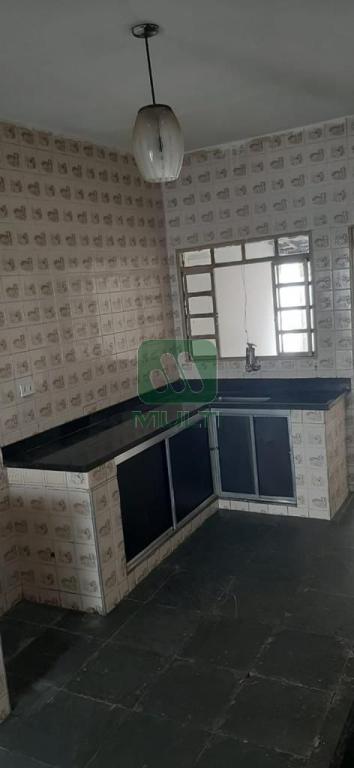 Casa à venda com 3 quartos, 280m² - Foto 1