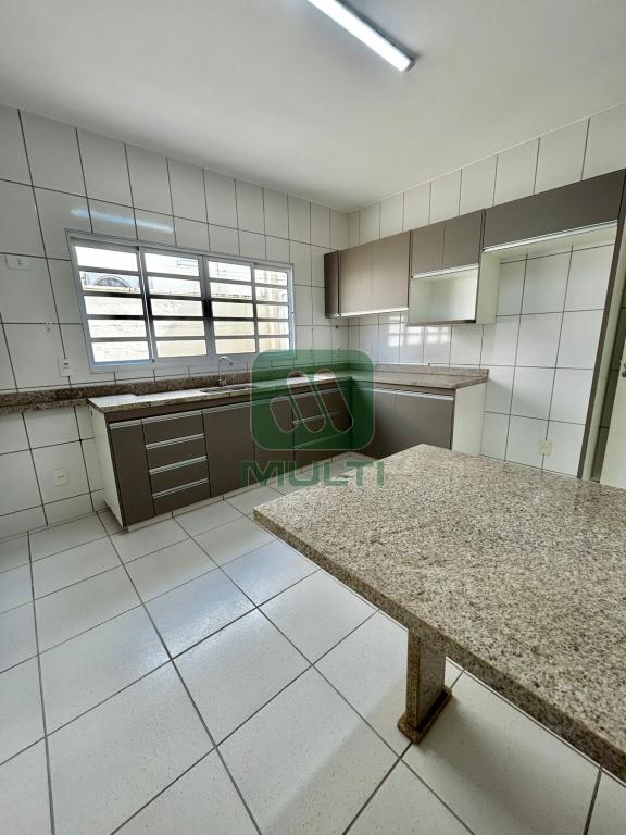 Casa de Condomínio à venda com 3 quartos, 191m² - Foto 5