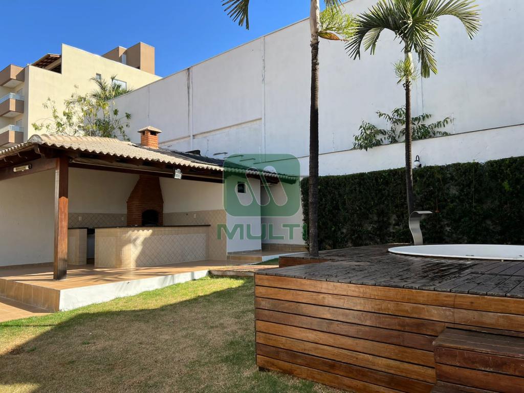 Casa à venda com 3 quartos, 151m² - Foto 2