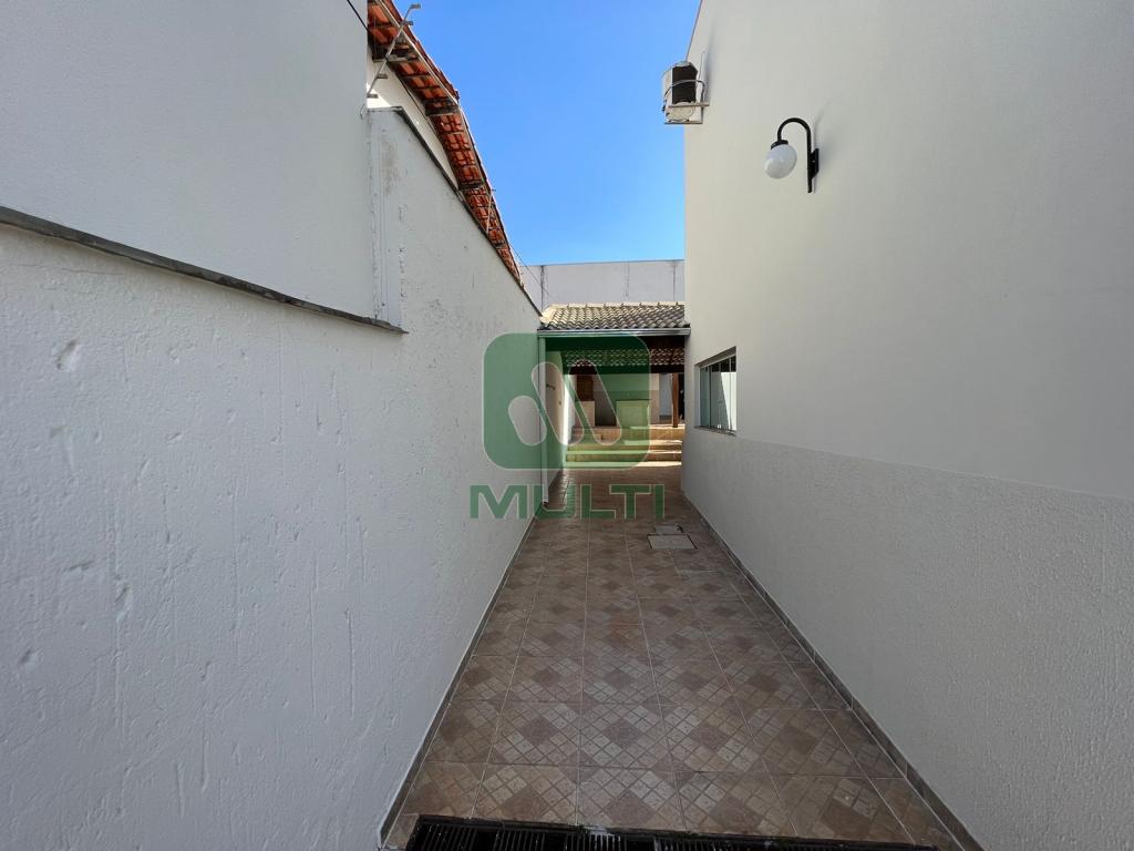 Casa à venda com 3 quartos, 151m² - Foto 15