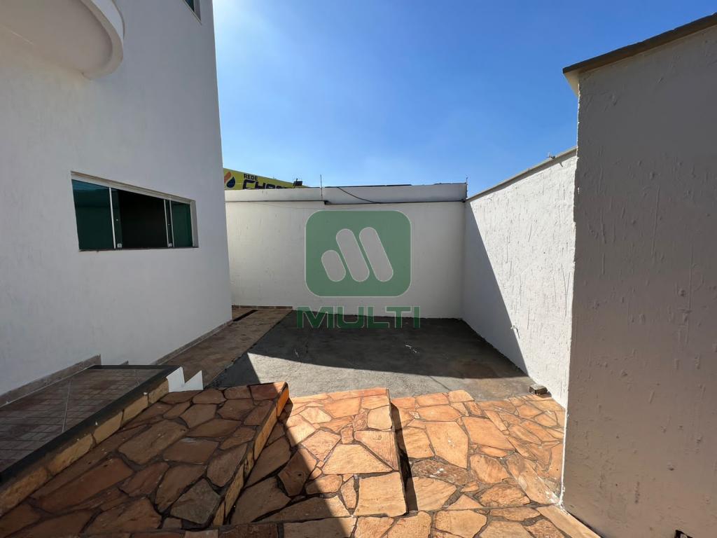 Casa à venda com 3 quartos, 151m² - Foto 17