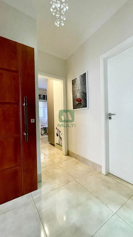 Casa à venda com 3 quartos, 220m² - Foto 15