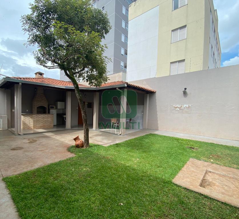 Casa à venda com 3 quartos, 187m² - Foto 2