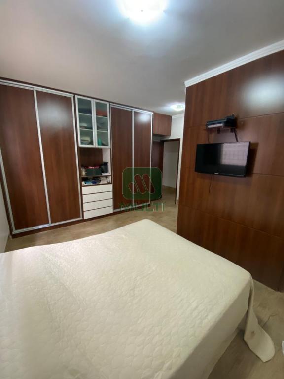 Casa à venda com 3 quartos, 187m² - Foto 10