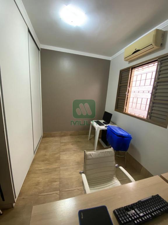 Casa à venda com 3 quartos, 187m² - Foto 12