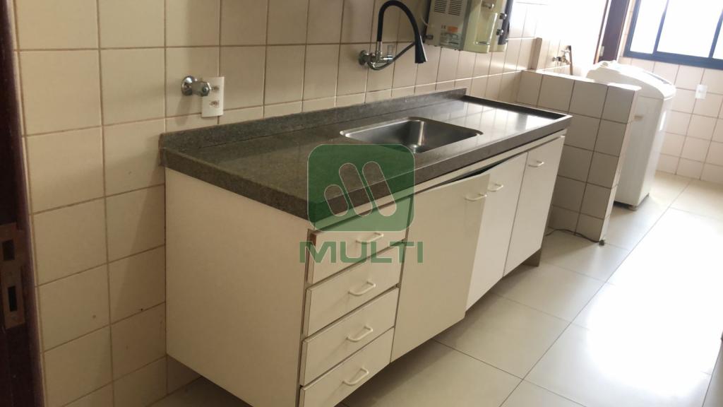 Apartamento à venda com 3 quartos, 84m² - Foto 9